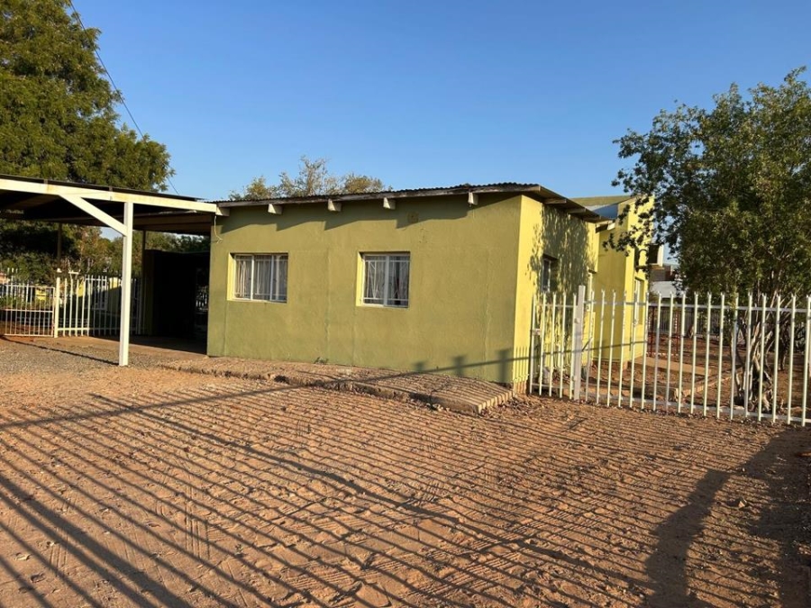 4 Bedroom Property for Sale in Bellvue Northern Cape